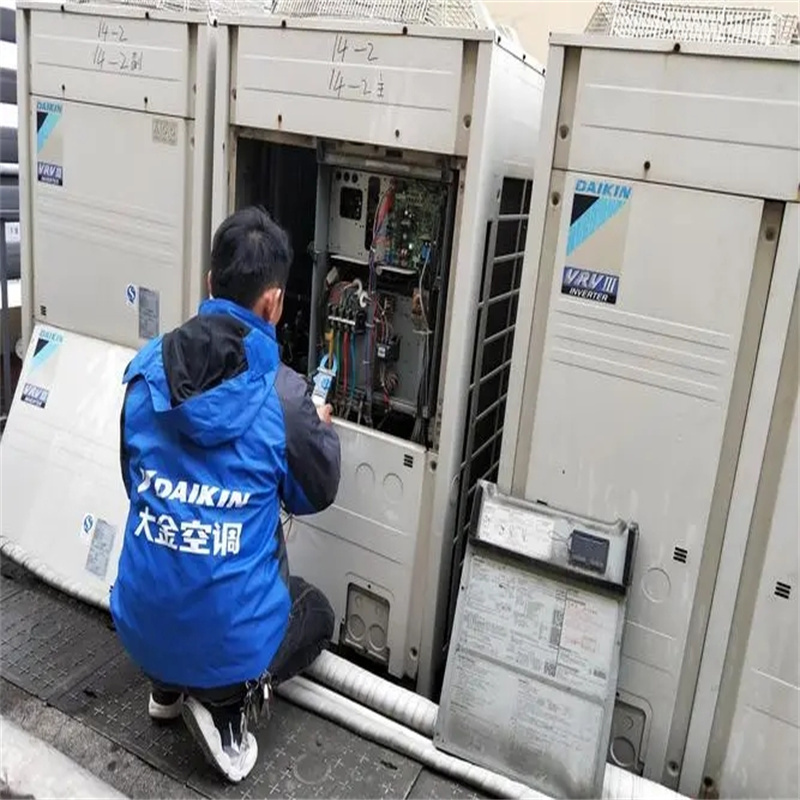 深圳龙岗大运柜机空调跳闸故障维修